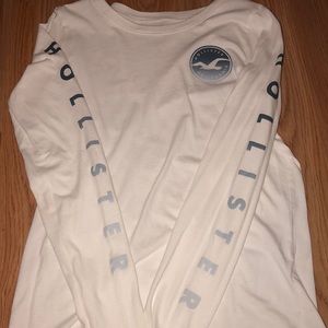 Hollister tee